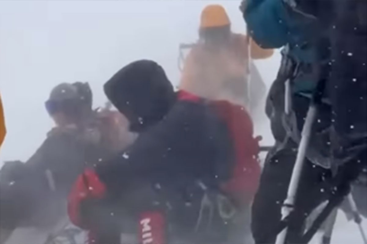 Rusi objavili potresan snimak: Spasioci se bore da izvuku tijela planinara iz BiH (VIDEO)