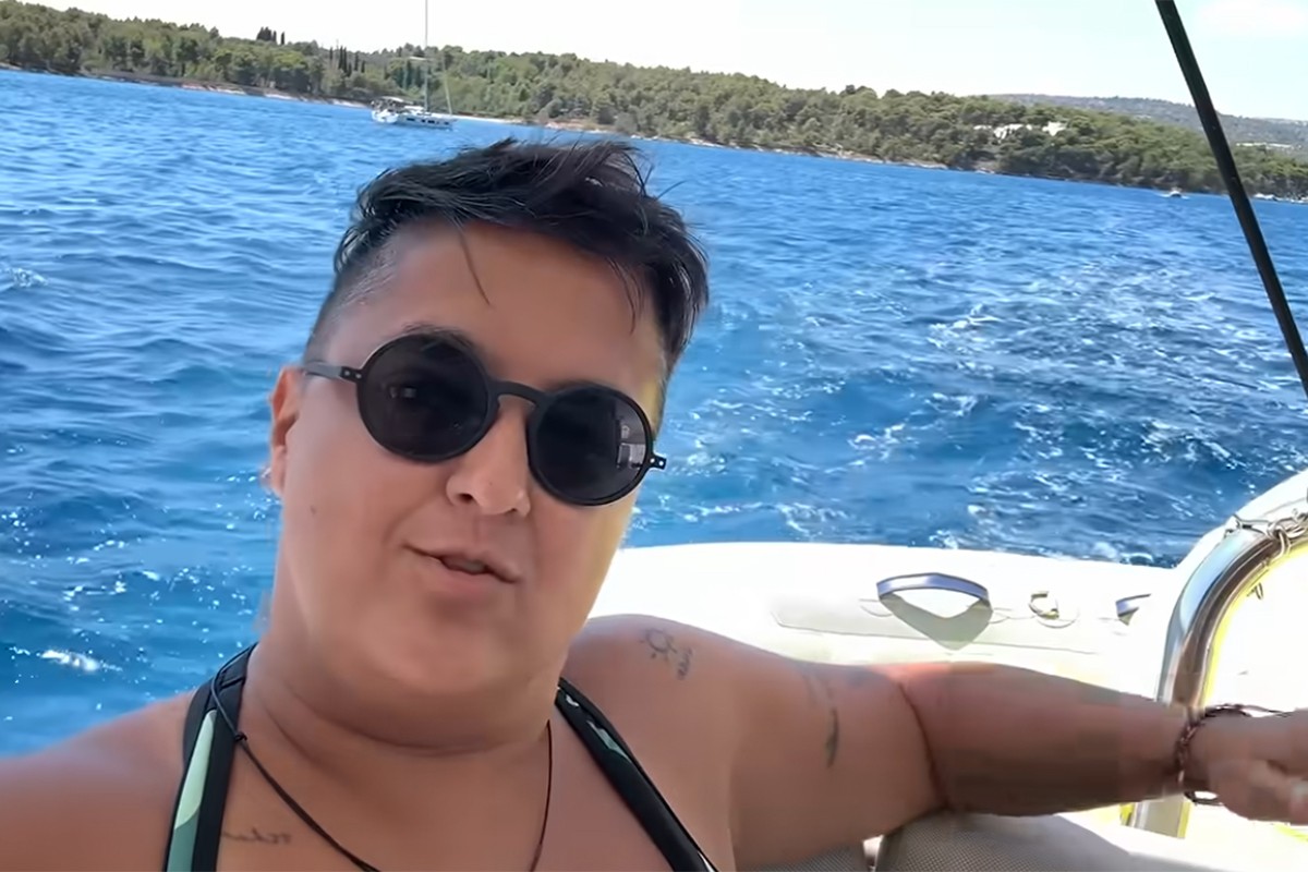 Marija Šerifović snimila trenutke panike na jedrilici na Jadranu: "Joj, Marija, drži ga!"