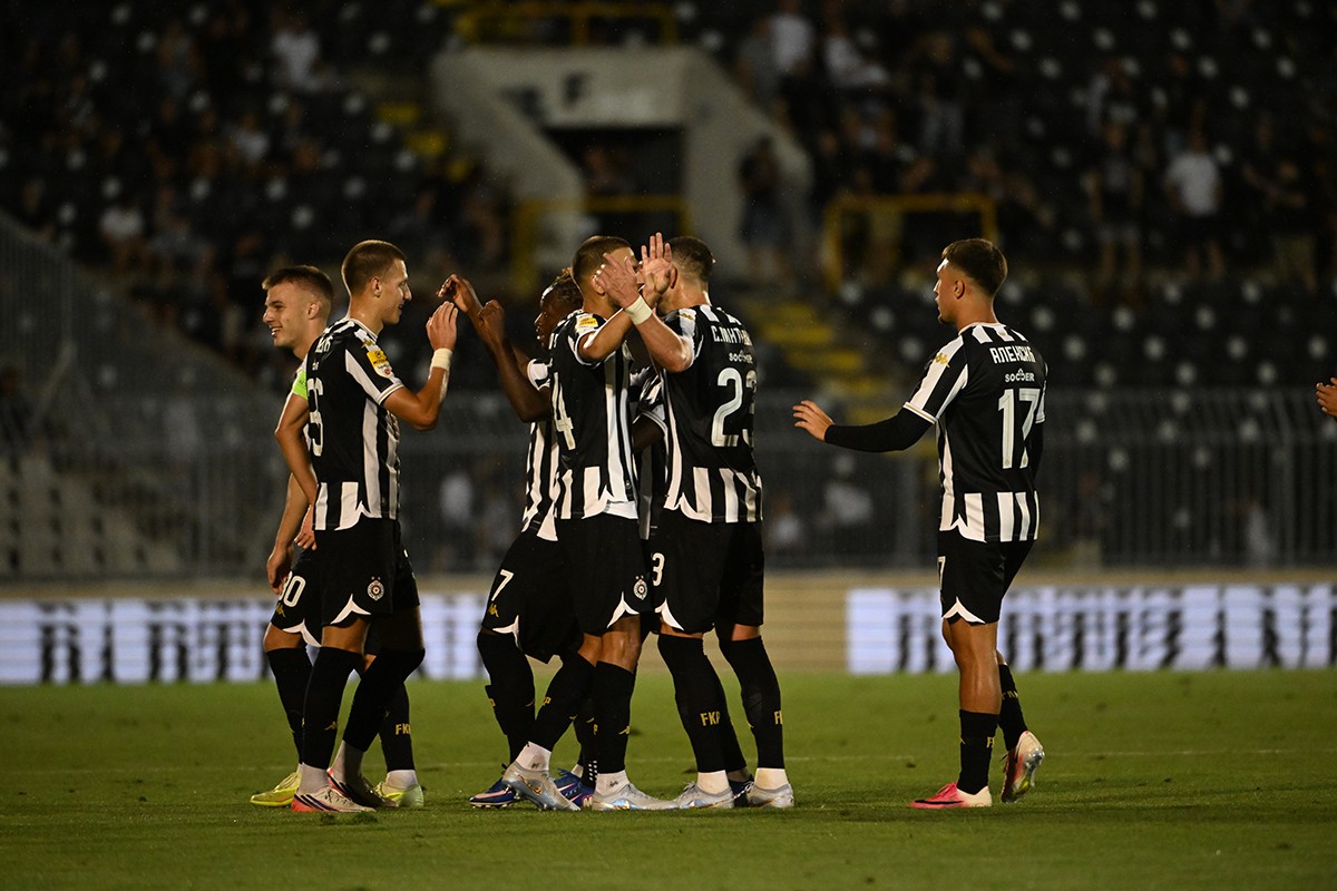 UEFA kaznila Partizan