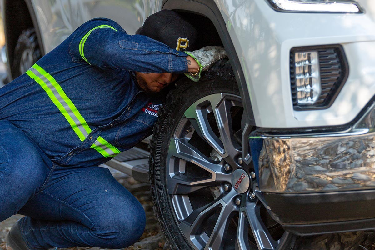 ADAC upozorava vozače: Čuvajte se lažne pomoći na putu (FOTO)
