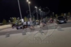 Masovna tuča navijača Dinama i Hajduka na parkingu zagrebačkog ...