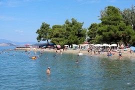 Bor pao na kupače na plaži u Hrvatskoj, povrijeđeno dvoje odraslih i ...