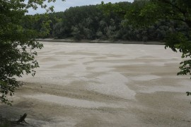 "Izbrisana granica": Vukovarska ada fizički se spojila sa Srbijom ...