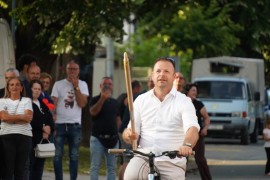 Kako živi čovjek iz afere "Otpad": Slobodan, putuje, gađa alku na ...