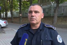 Napeto kod Zubinog Potoka: Kosovska policija pretresa kuće, nađeno ...