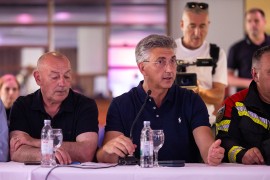 Plenković nakon požara u Omišu: Pomoć će dobiti i turisti