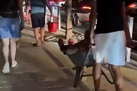 Unuk spasio baku od požara u Omišu, vozio je u tačkama (VIDEO)