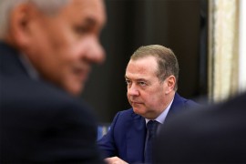 Medvedev: NATO ostaje neprijateljski blok koji se širi