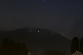 Požar oko Trebinja ne jenjava: Vatra okružila sela, spasa još nema ...