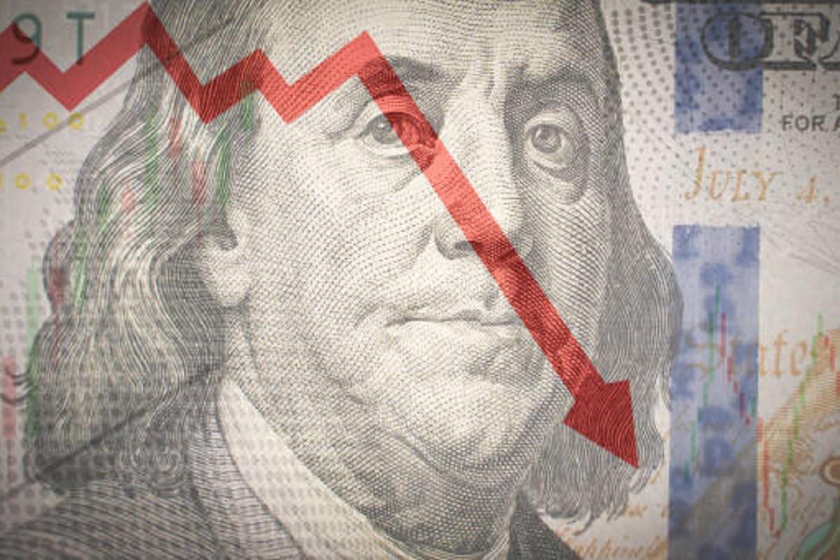 Dolar oslabio nakon poruka iz FED