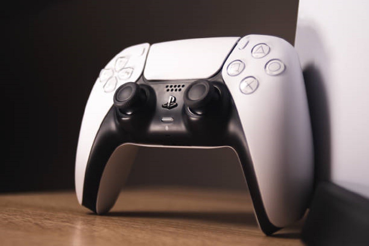Isti favoriti drže "PlayStation" i "Xbox" u šaci