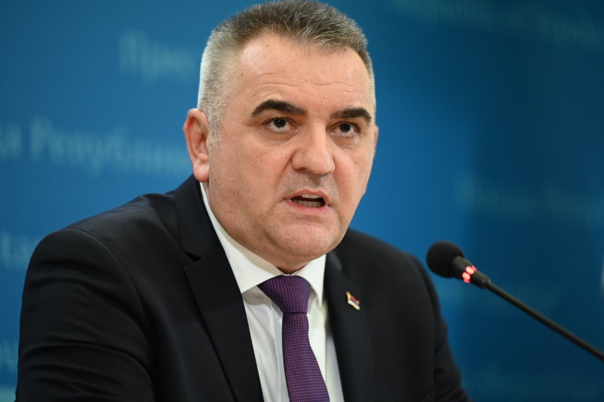 Oglasio se Minić nakon napada na novinarku