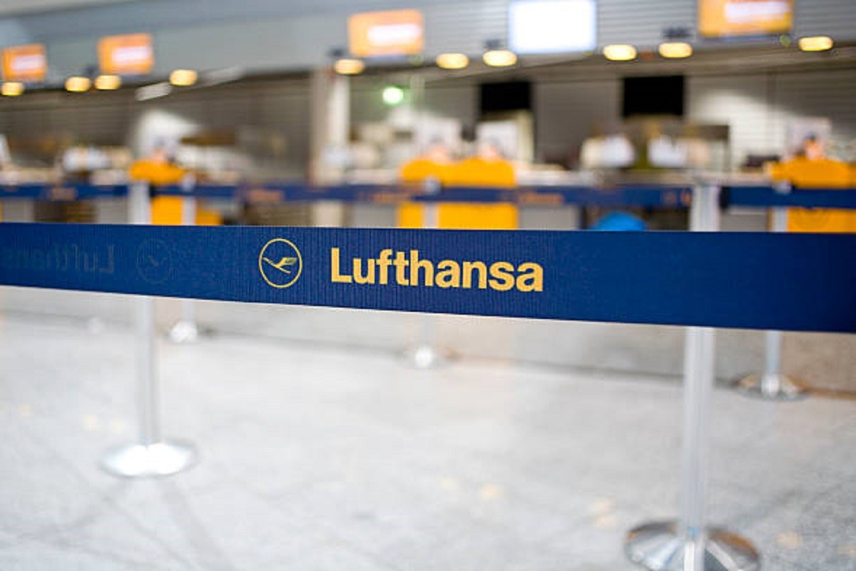 Paradoks Lufthanse: Avioni puni, a dobit prepolovljena