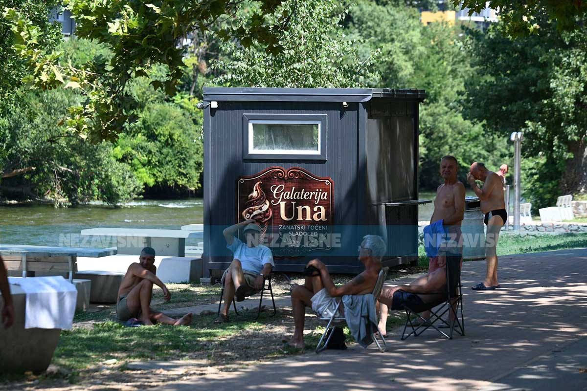 U toku uklanjanje spornog kioska sa banjalučke plaže Abacija