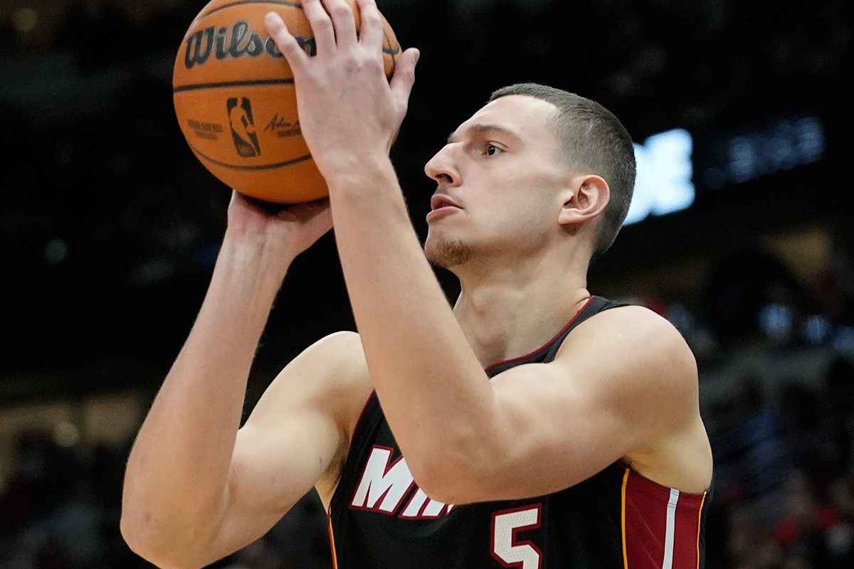 Klej Tompson u Majamiju, a Jović put Dalasa?