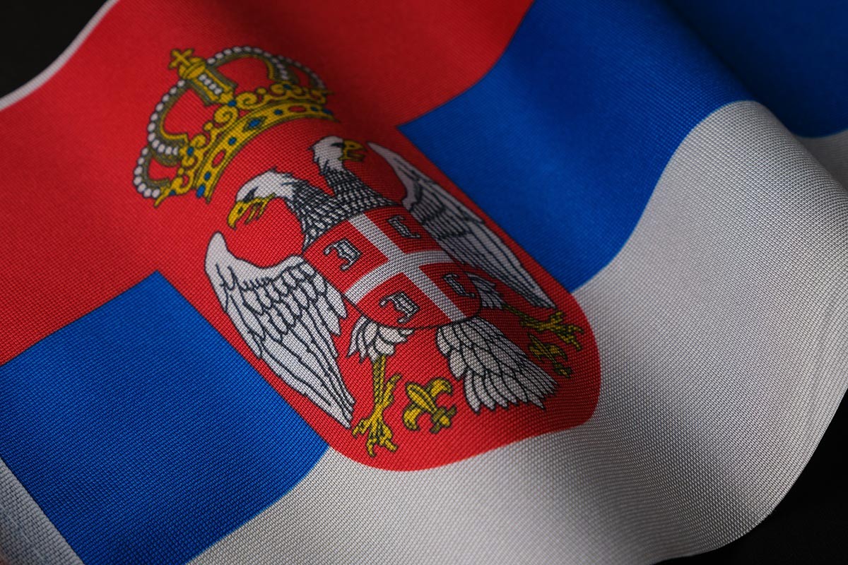 Incident u Hrvatskoj: Na nadvožnjaku kod Otočca zapaljena zastava Srbije