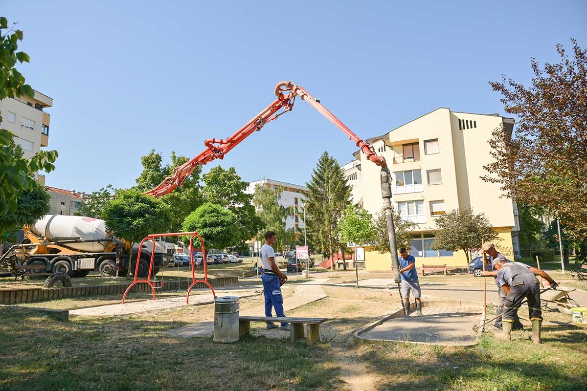 Počela sanacija dva banjalučka igrališta