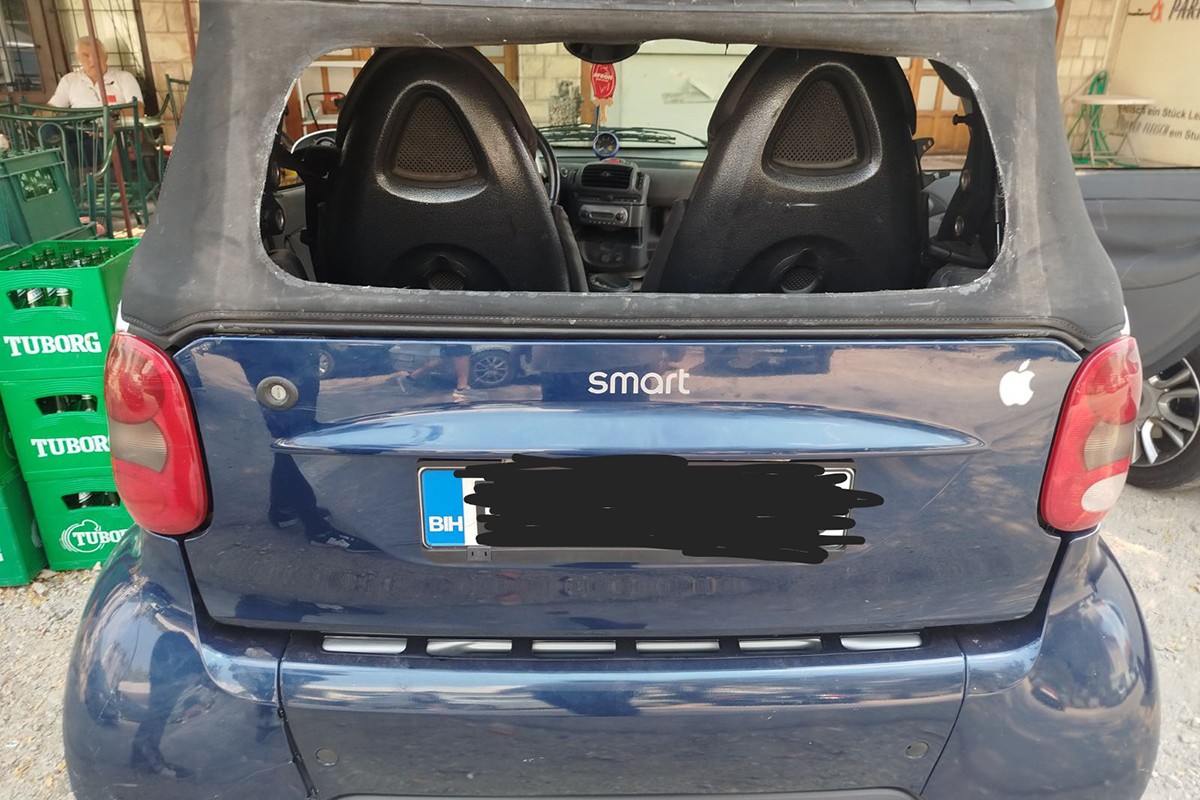 Hapšenje u Trebinju: U smartu sakrio drogu (FOTO)