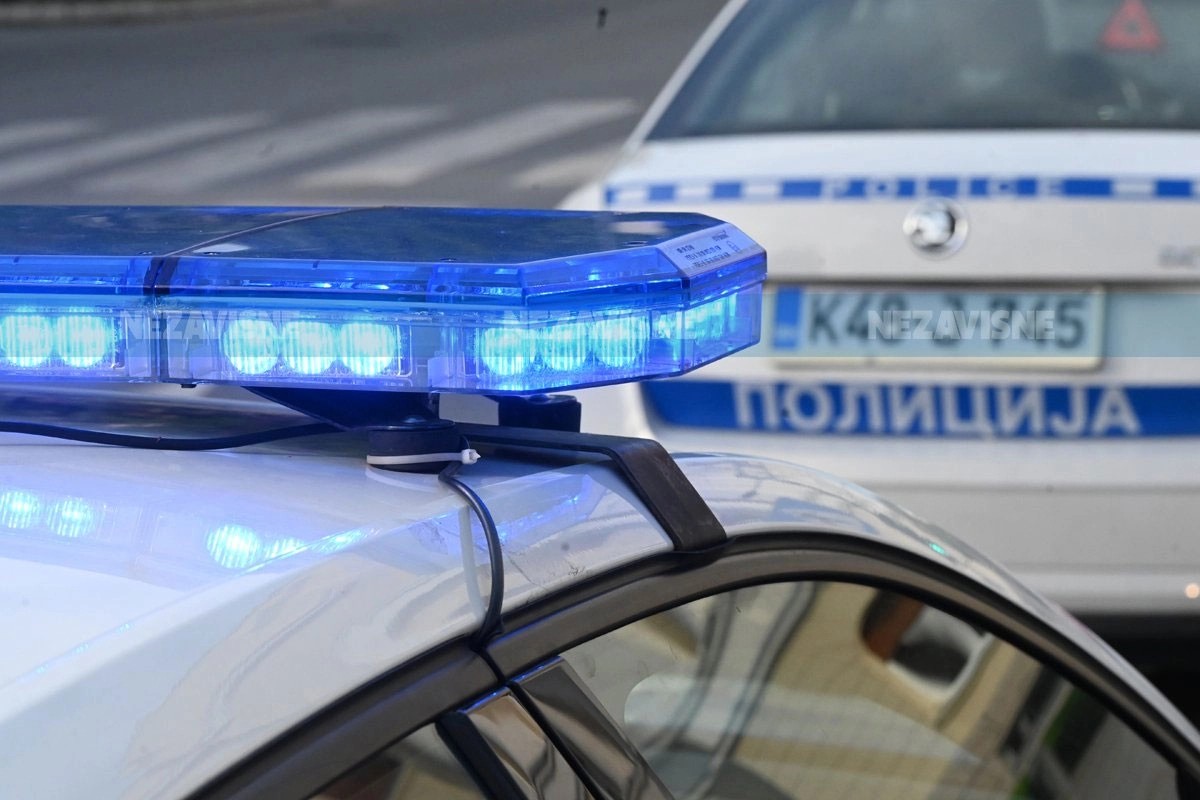"Otkinuću ti glavu": Trebinjac ženu polio sokom, ona mu pocijepala majicu
