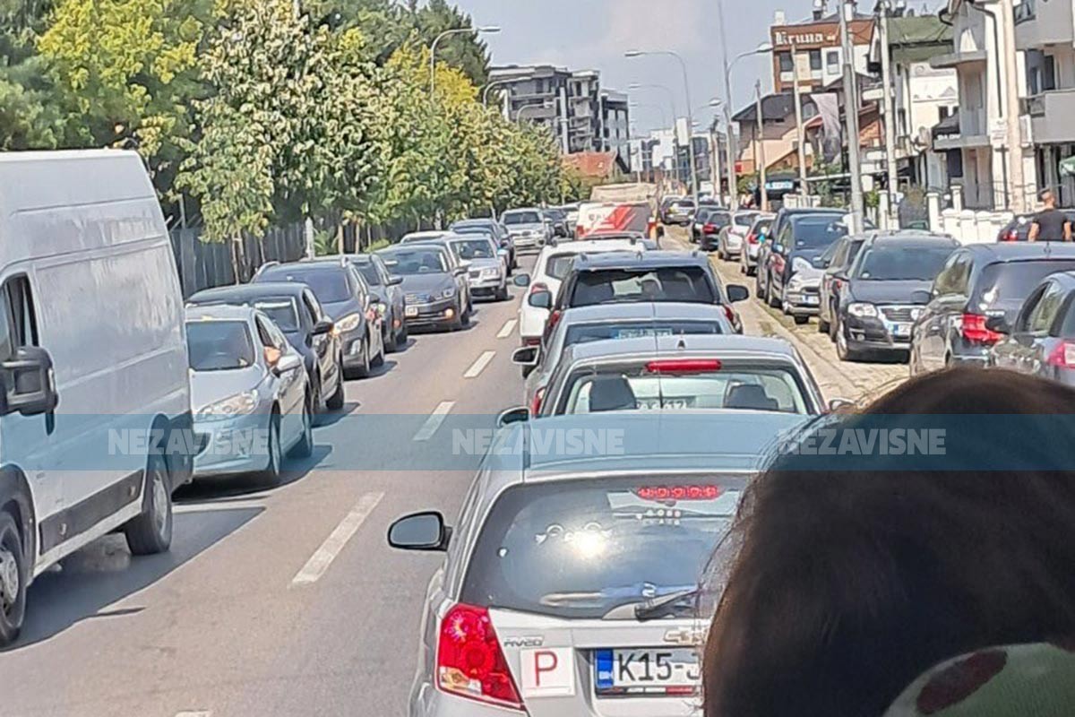Saobraćajni kolaps u Banjaluci: Za nekoliko kilometara treba 45 minuta