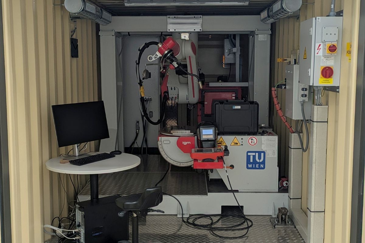 Bečki robot srpskog naučnika donosi revoluciju: Metalne dijelove popravlja direktno na mjestu kvara