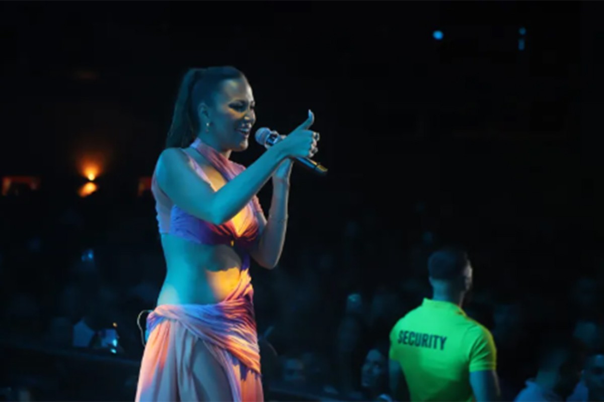 Aleksandra Prijović pozirala u crnom bikiniju (FOTO)