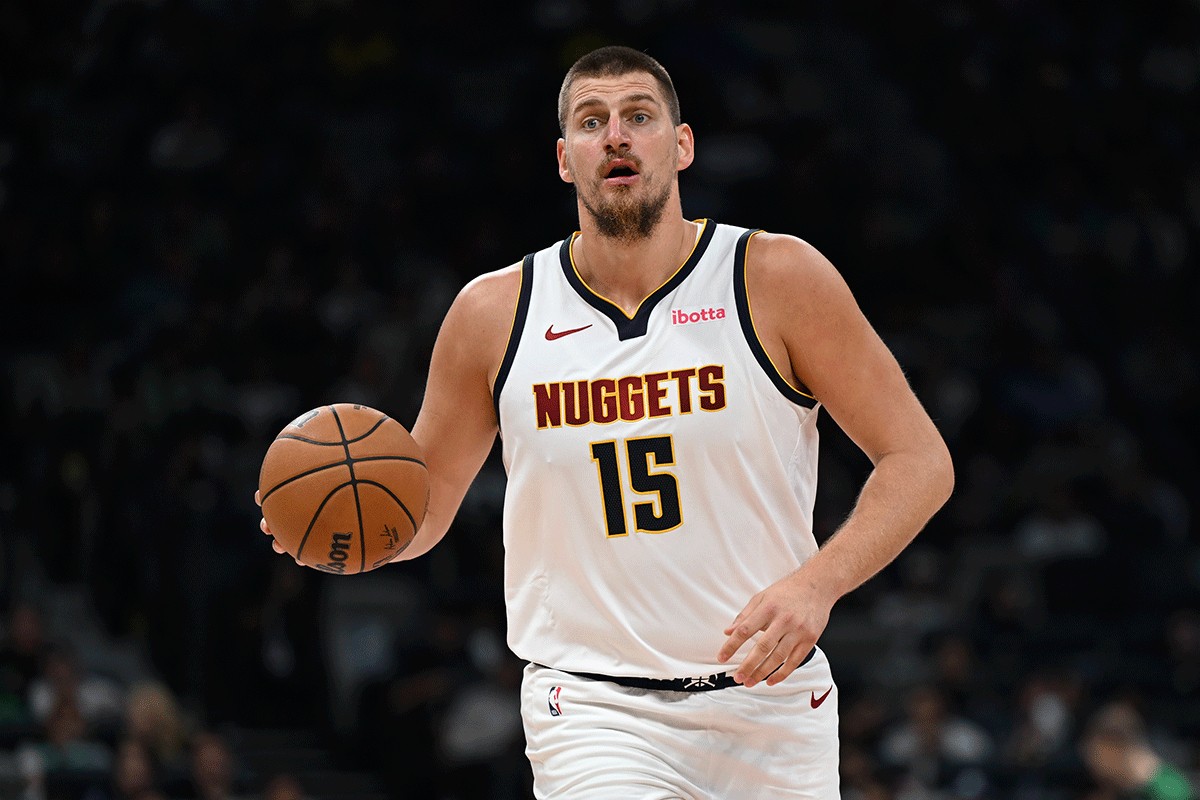 Jokić otišao kod frizera u Somboru pa ga oduševio poklonom (FOTO)