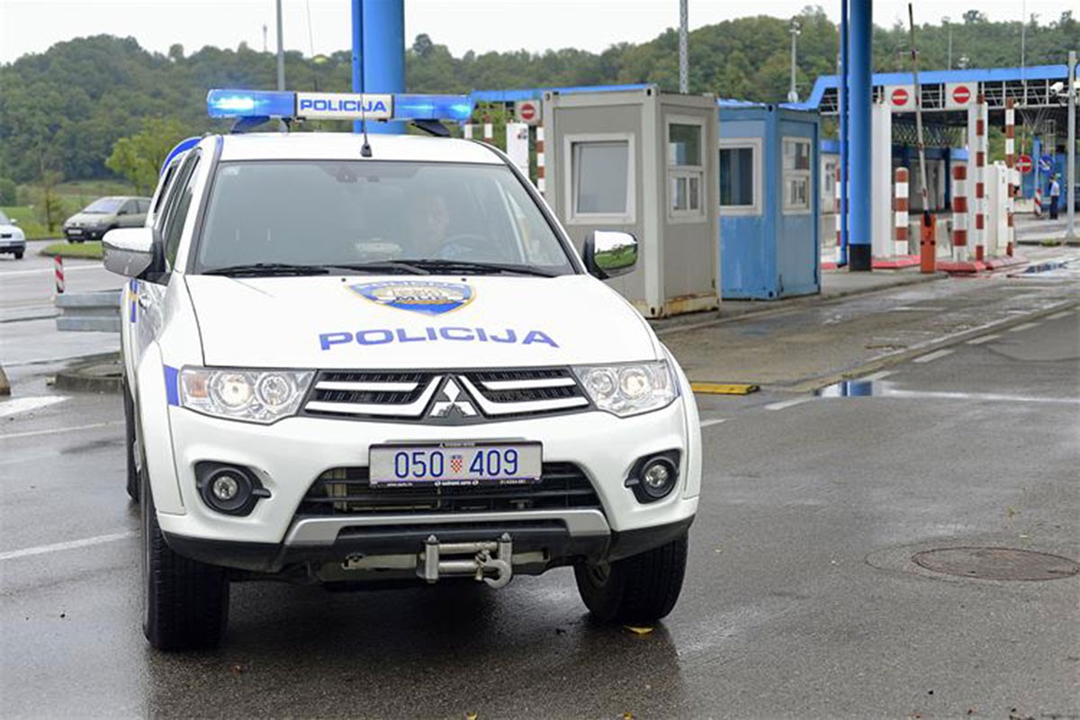 Državljani BiH u Hrvatskoj ostavili dijete na vrućini sat vremena u automobilu