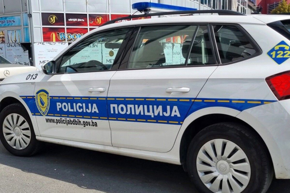Teška nesreća kod Brčkog: Poginuo vozač golfa, troje povrijeđeno