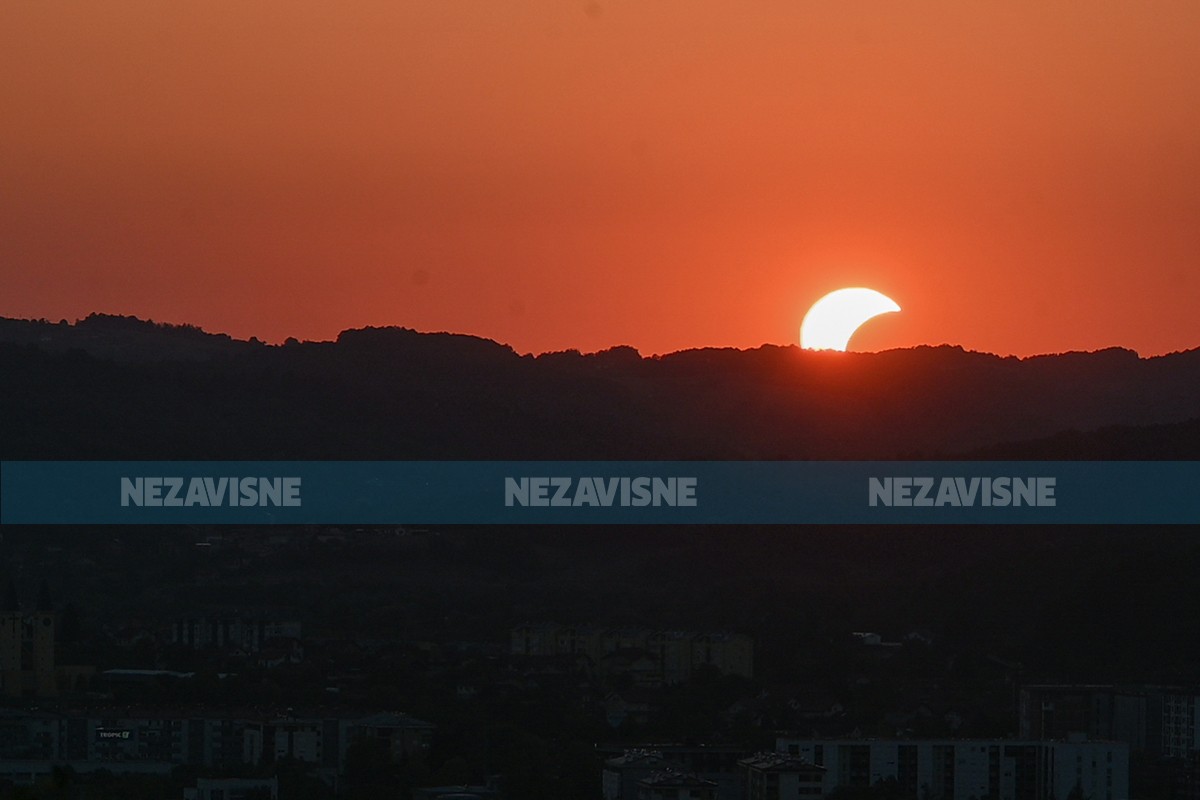 Pomračenje Sunca iznad Banjaluke: Zabilježili smo nebeski spektakl (FOTO/VIDEO)