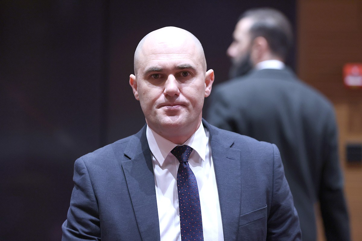 Dabro o migrantima: "U zlo treba pucati"