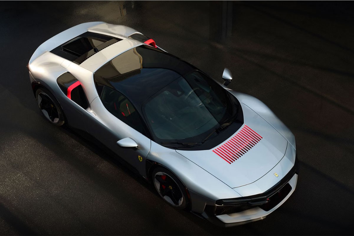 Ferrari predstavio unikatni CZ26: Kreiran za sretnog američkog kupca (FOTO)