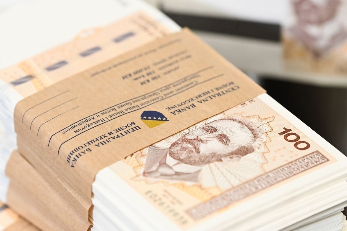 4 znaka do kraja avgusta čeka novčani preokret