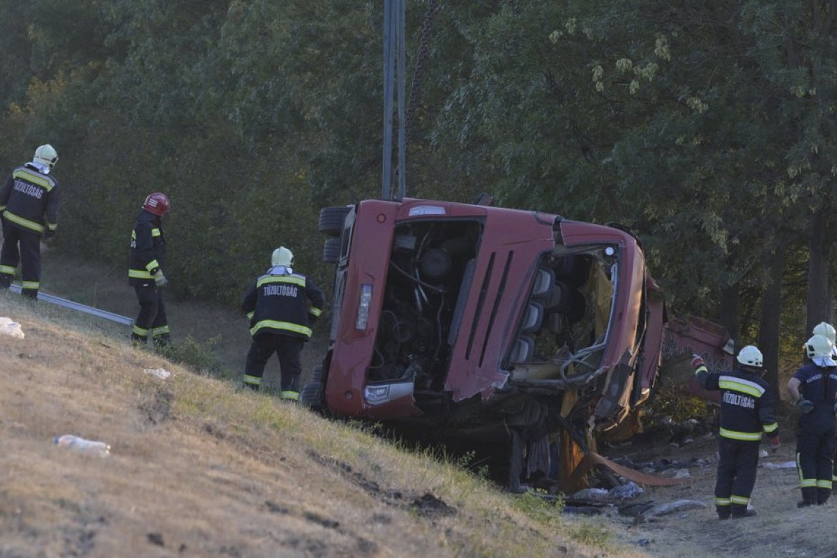 Poljski autobus prevrnuo se u Mađarskoj, poginulo 12 ljudi (FOTO)