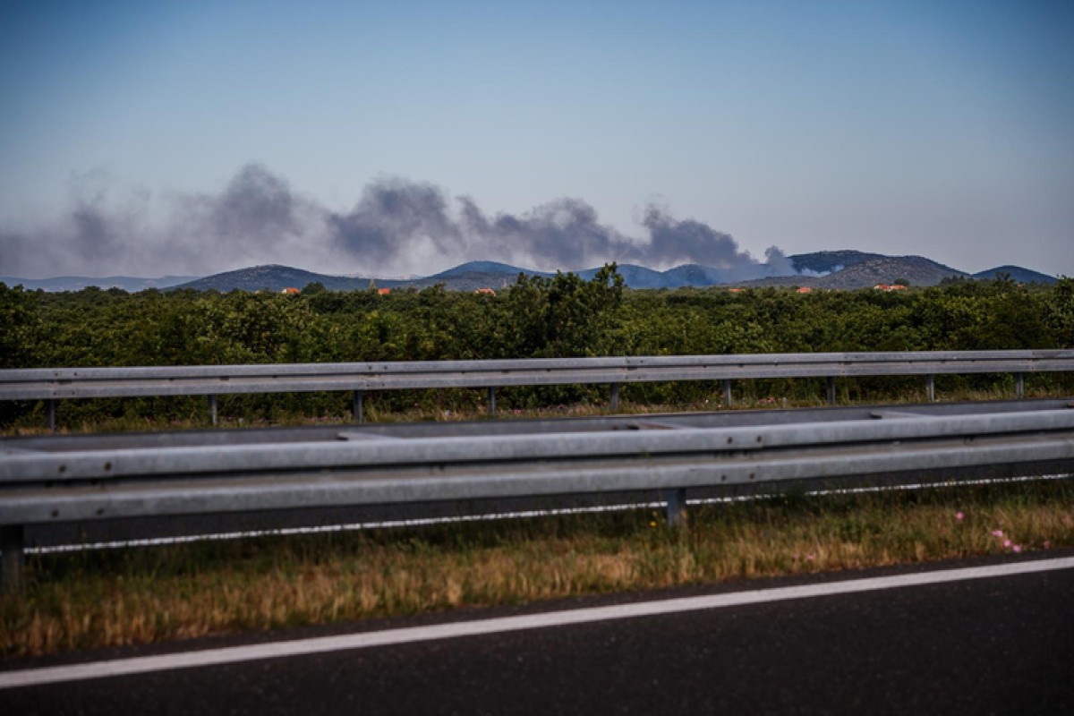Uhapšene četiri osobe: Sumnja se da su izazivale požare kod Zadra