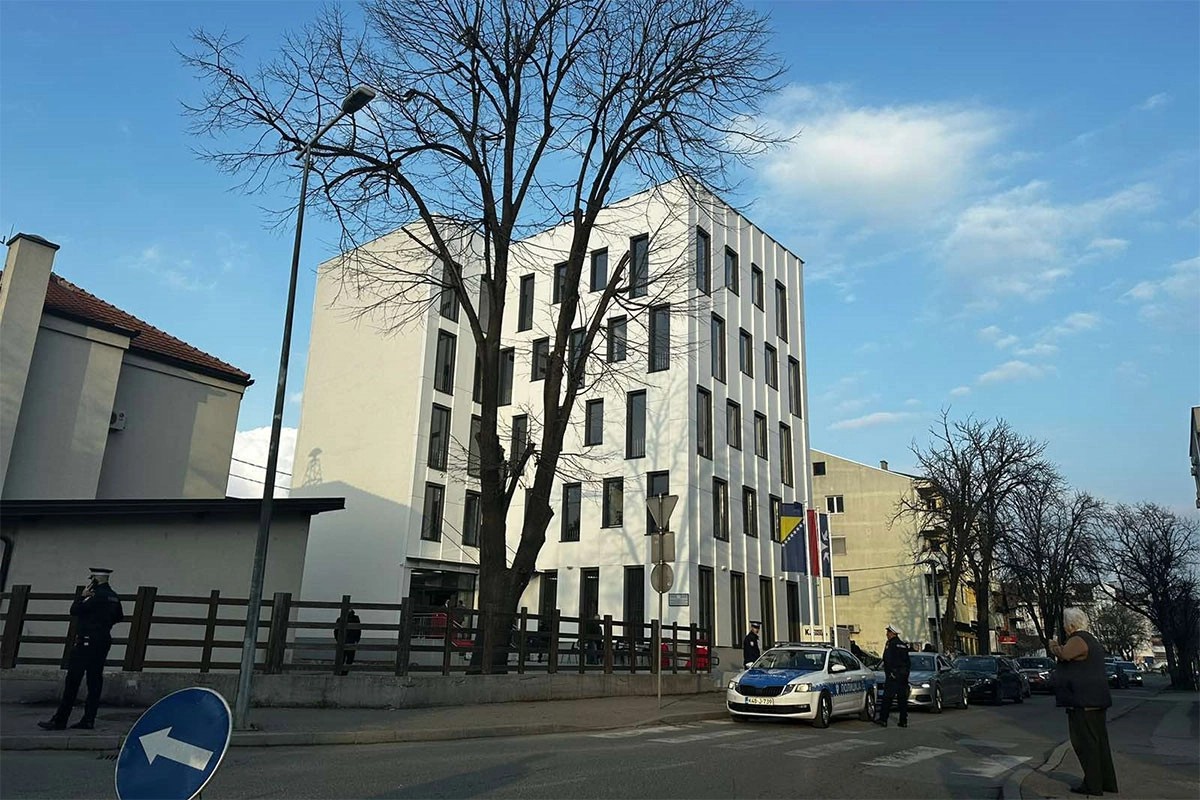 Optužen da je pretukao oca i majku