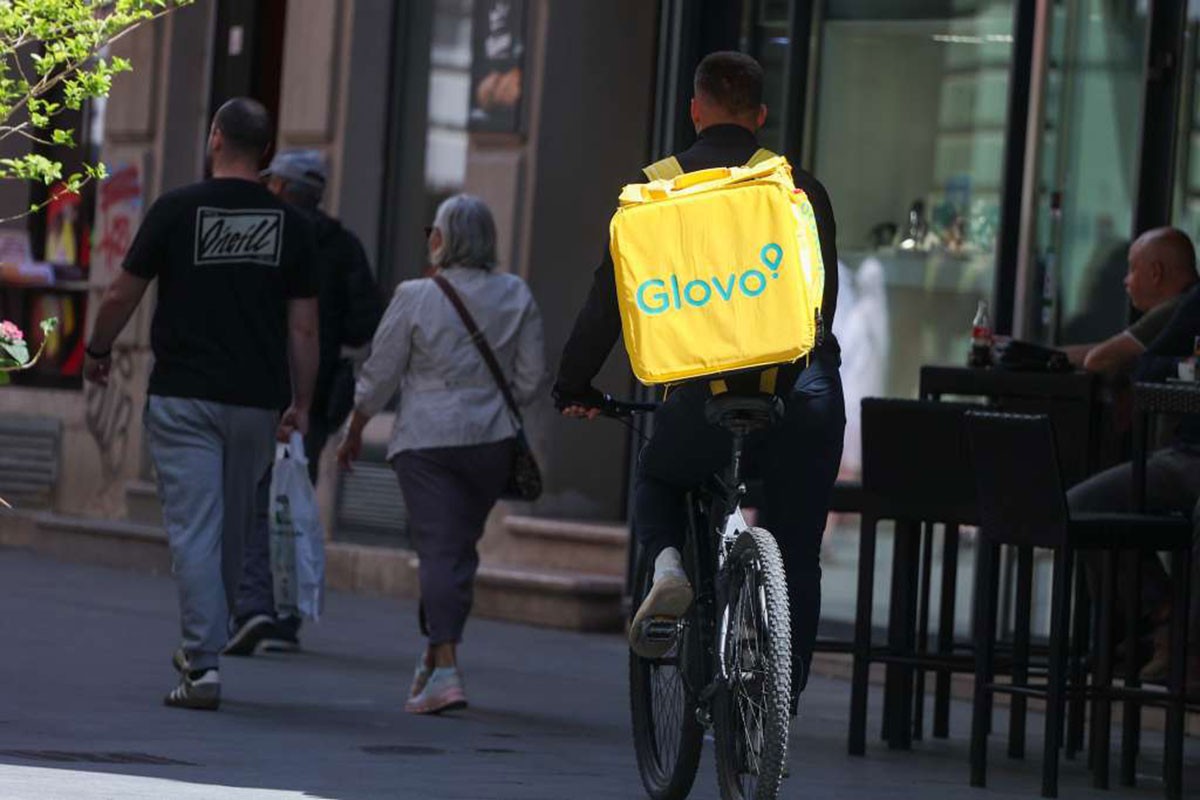 Milioni se obrću, a država nema računicu: Koliko vrijedi tržište dostave u BiH