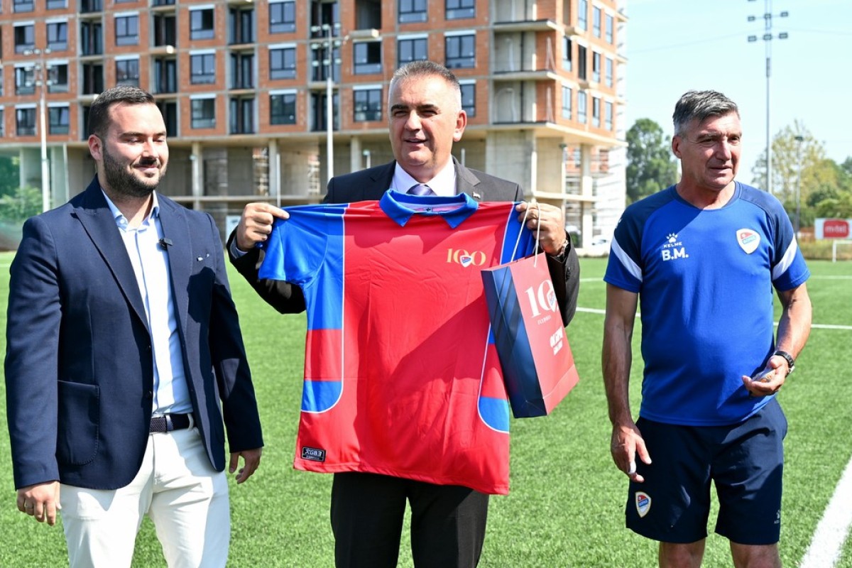 Podrška Vlade Srpske: Borac čarter letom na Island