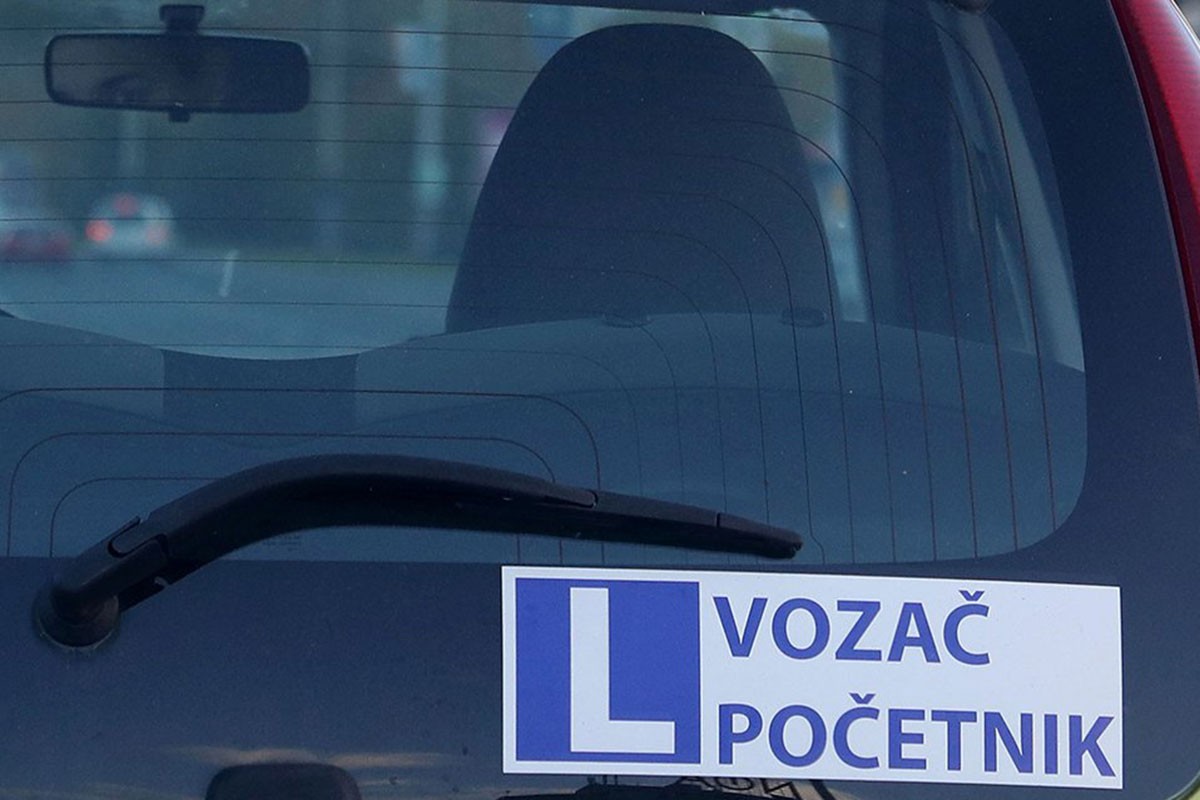 Braća osumnjičena za krađu kamiona auto-škole, kod jednog pronađena droga