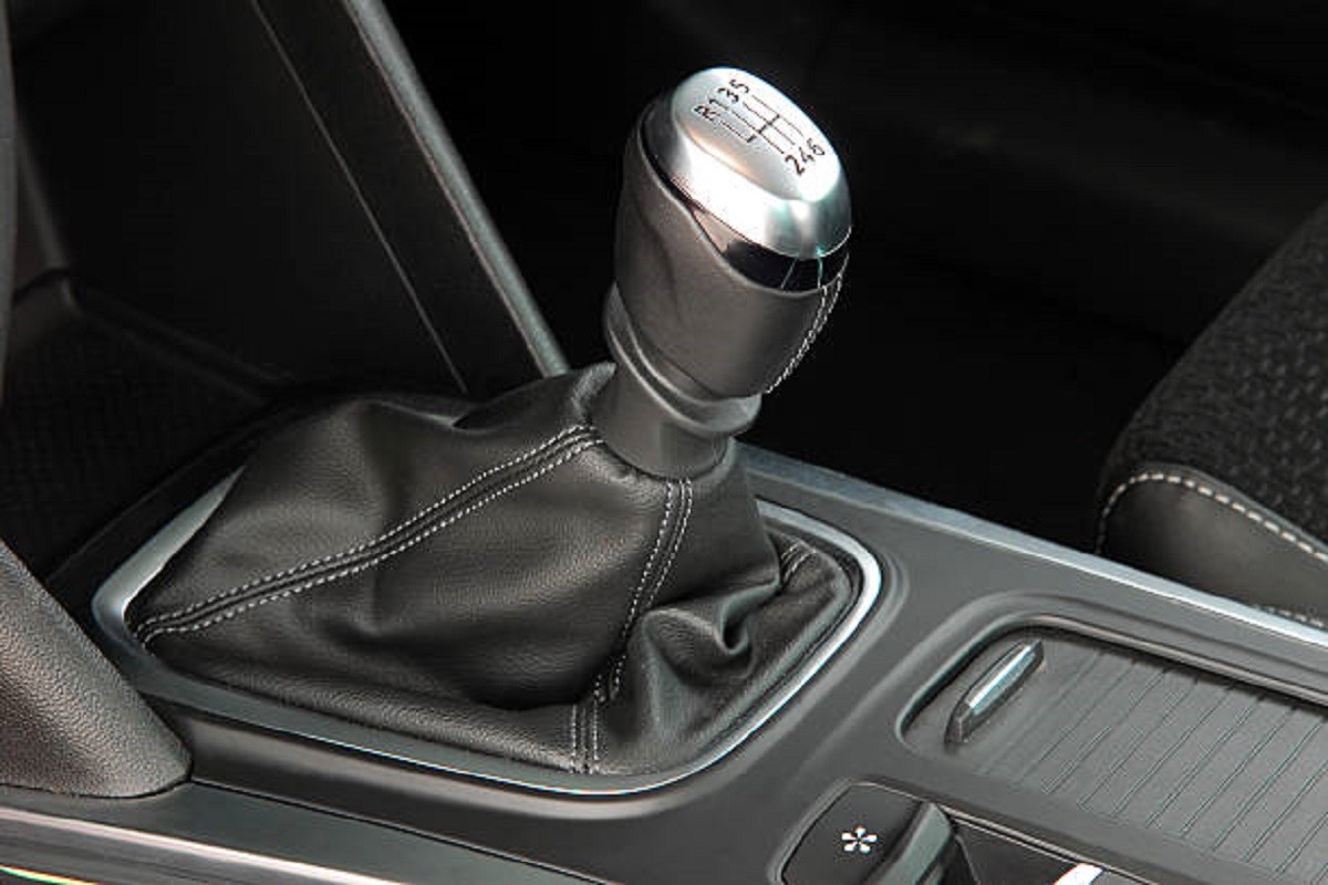 Rikverc pruža otpor? Automobil vas možda upozorava na kvar