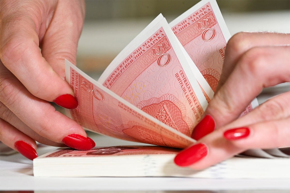 Banke u FBiH za pola godine zaradile 322 miliona KM