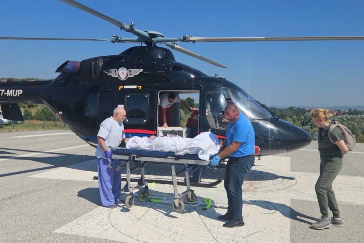 Helikopterom prebačena djevojka (17) iz Foče u Banjaluku