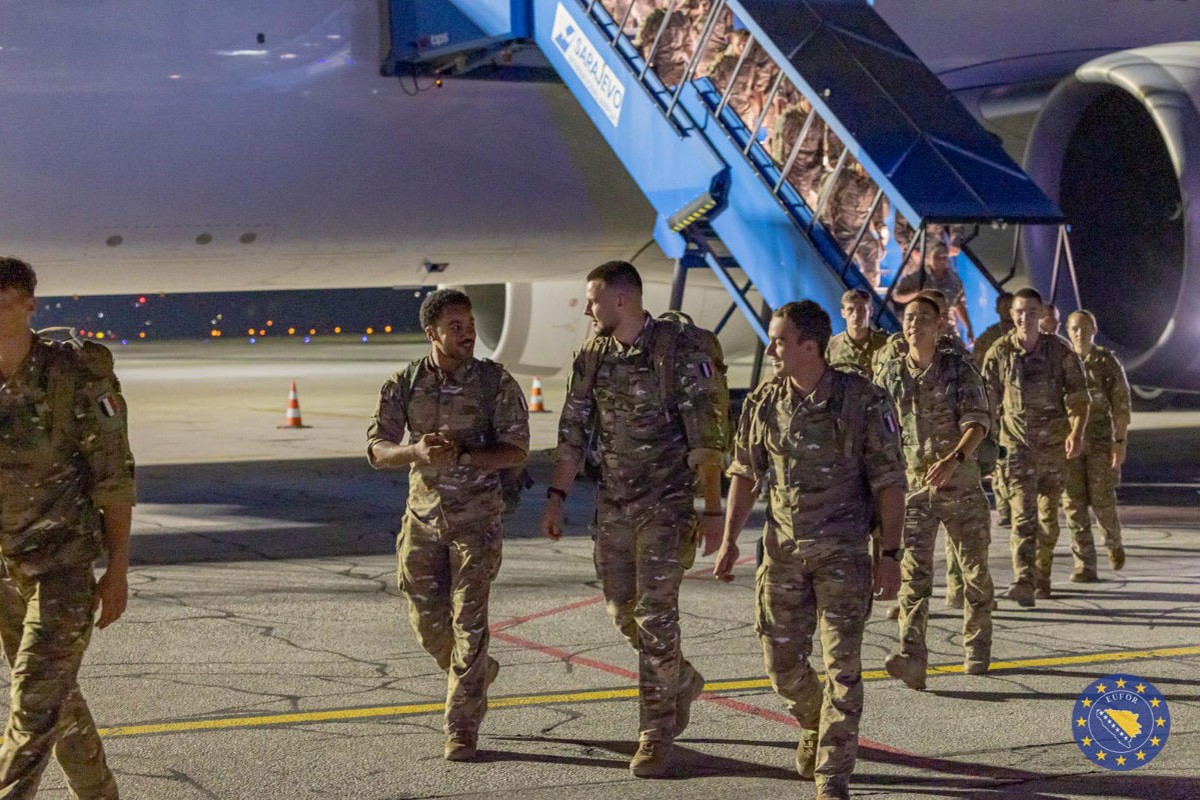 Francuski vojnici EUFOR-a stigli na Aerodrom Sarajevo velikim avionom A330