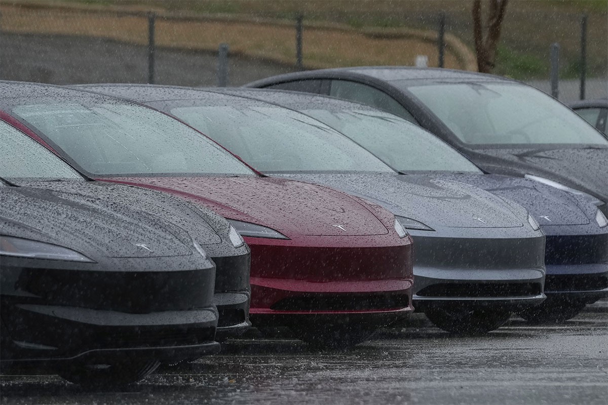 "Tesla" povlači milione vozila iz Kine