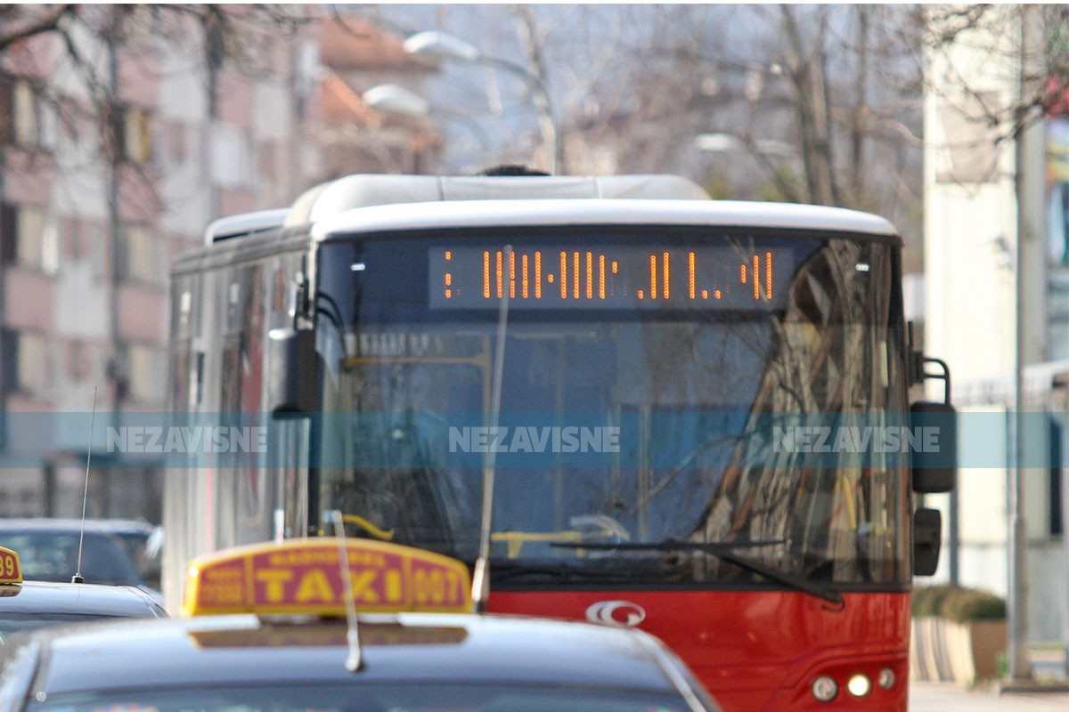 Autobusi snimaju nepropisno parkirane: Već kažnjen 421 vozač