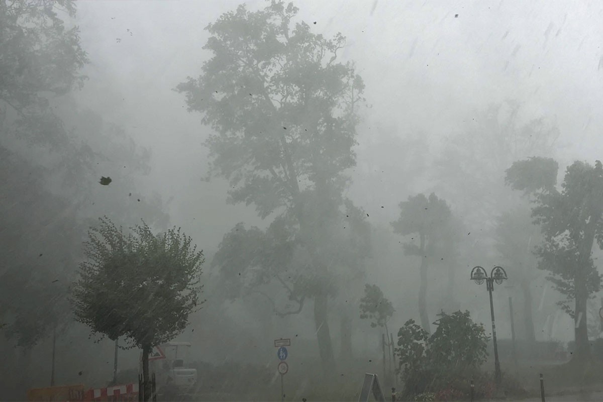 Tornado u Sloveniji: Oštećeno 15 objekata (VIDEO)