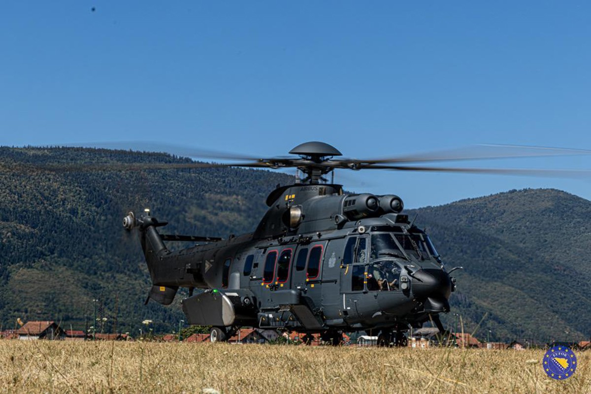 EUFOR: Mađarski helikopter stigao u BiH da pojača Vazduhoplovni odred