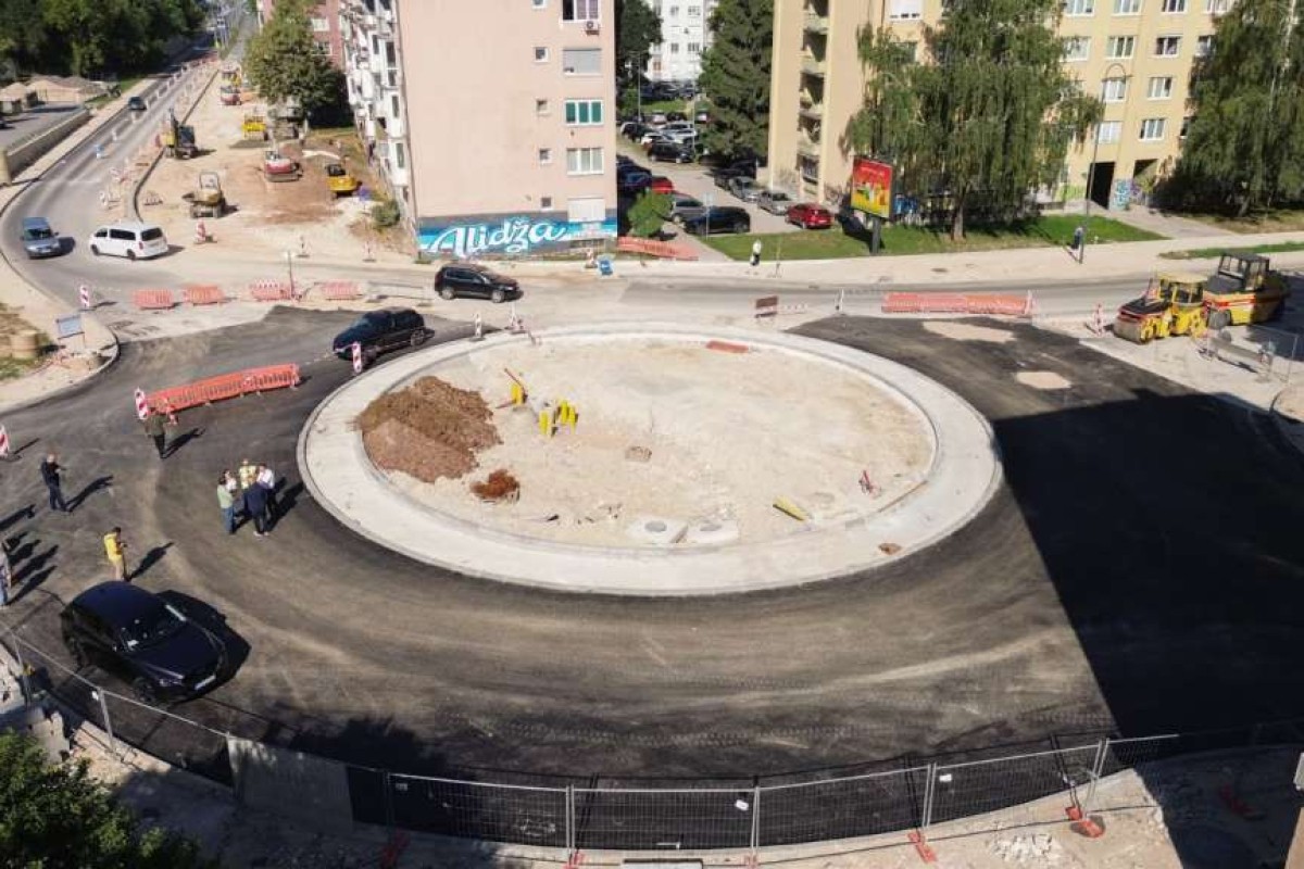 Obustava saobraćaja na Grbavici zbog asfaltiranja