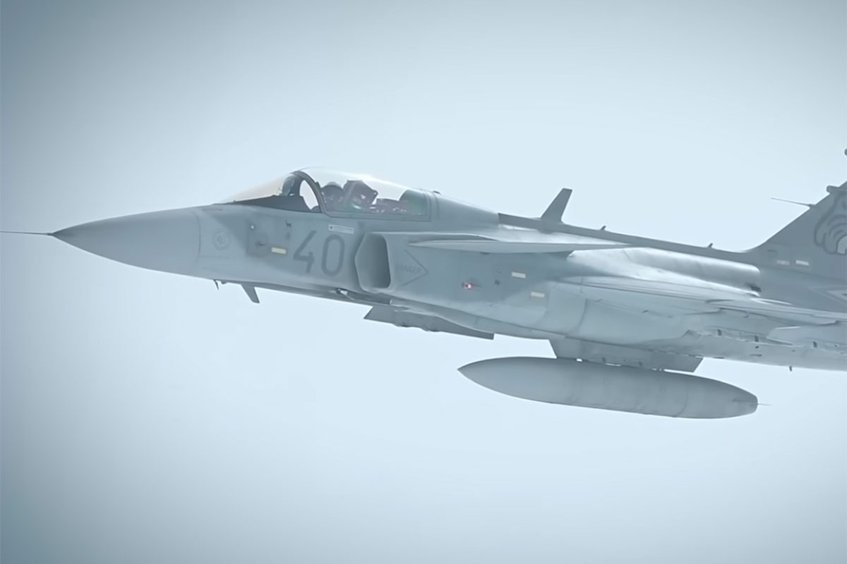 Pao mađarski vojni avion "gripen"