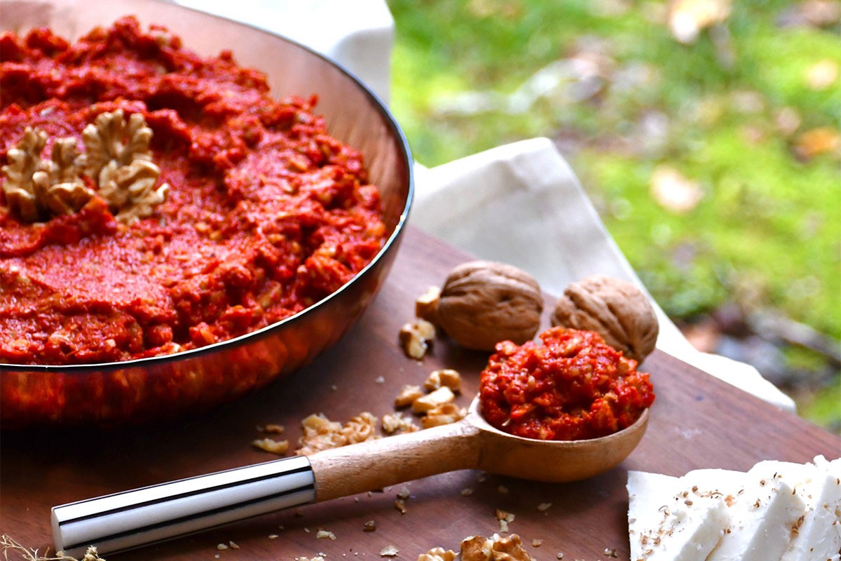 Pravi odnos sastojaka za domaći ajvar: Recept za savršenu gustinu